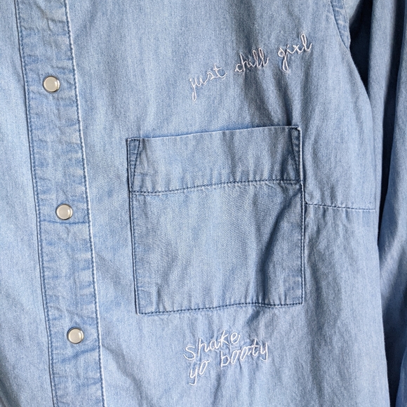 CASTRO JEANS🔥 Denim Chambray Western Button-up Top Embroidered Quotes 6 Euro 38 - Picture 3 of 8